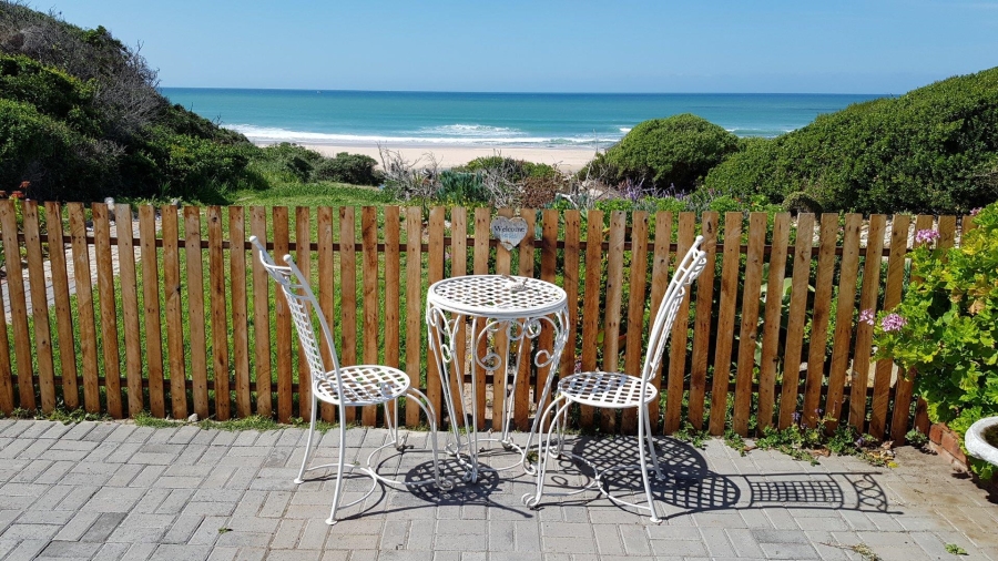 4 Bedroom Property for Sale in Jeffreys Bay Central Eastern Cape